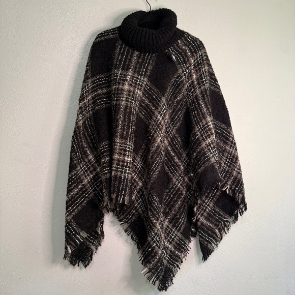 Victoria Leland Turtleneck Poncho Sweater - Black and Brown OS. NWT - Picture 1 of 8